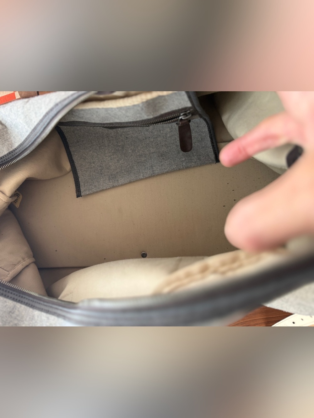 Everlane Weekender Duffel Bag – Grey Canvas & Leather - Picture 15 of 16